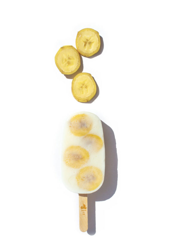 Un bâtonnet Frozen Yogurt banane naturel et artisanal